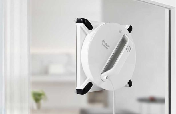 robot lau kính Ecovacs Winbot 950