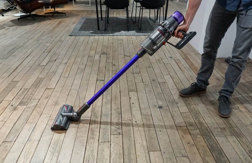 Dyson V11